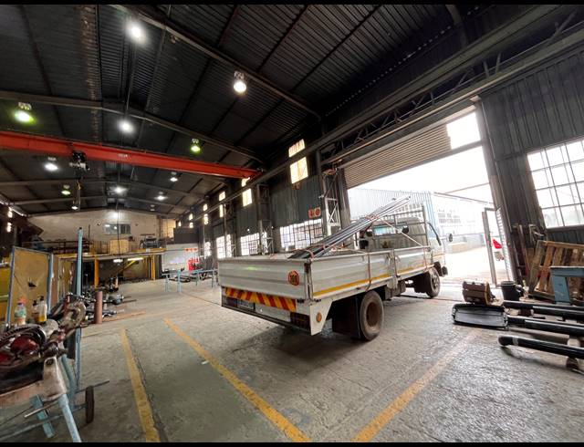 1,100M² WAREHOUSE TO LET IN SEBENZA